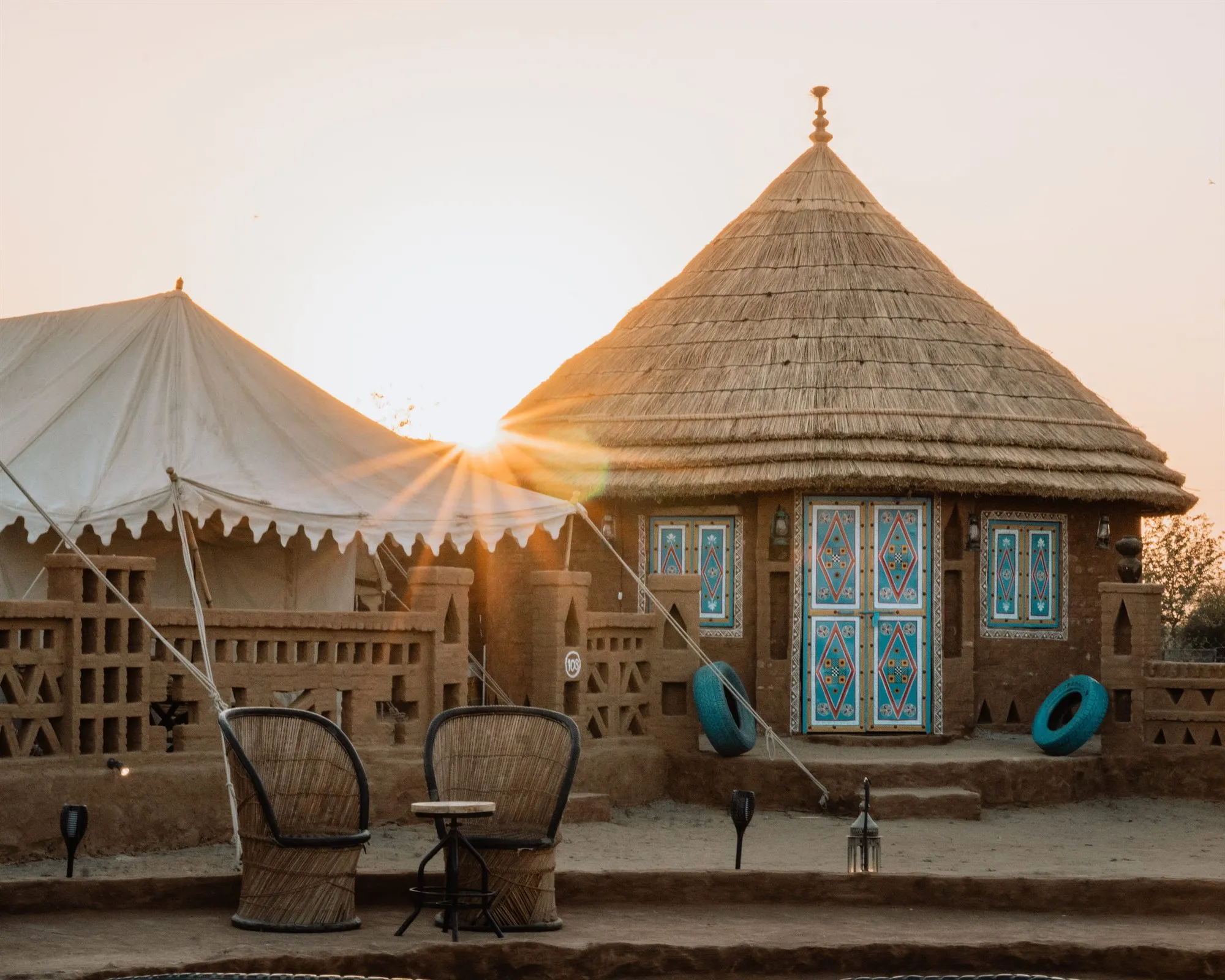 Golden sands and comfortable desert living at Rait
