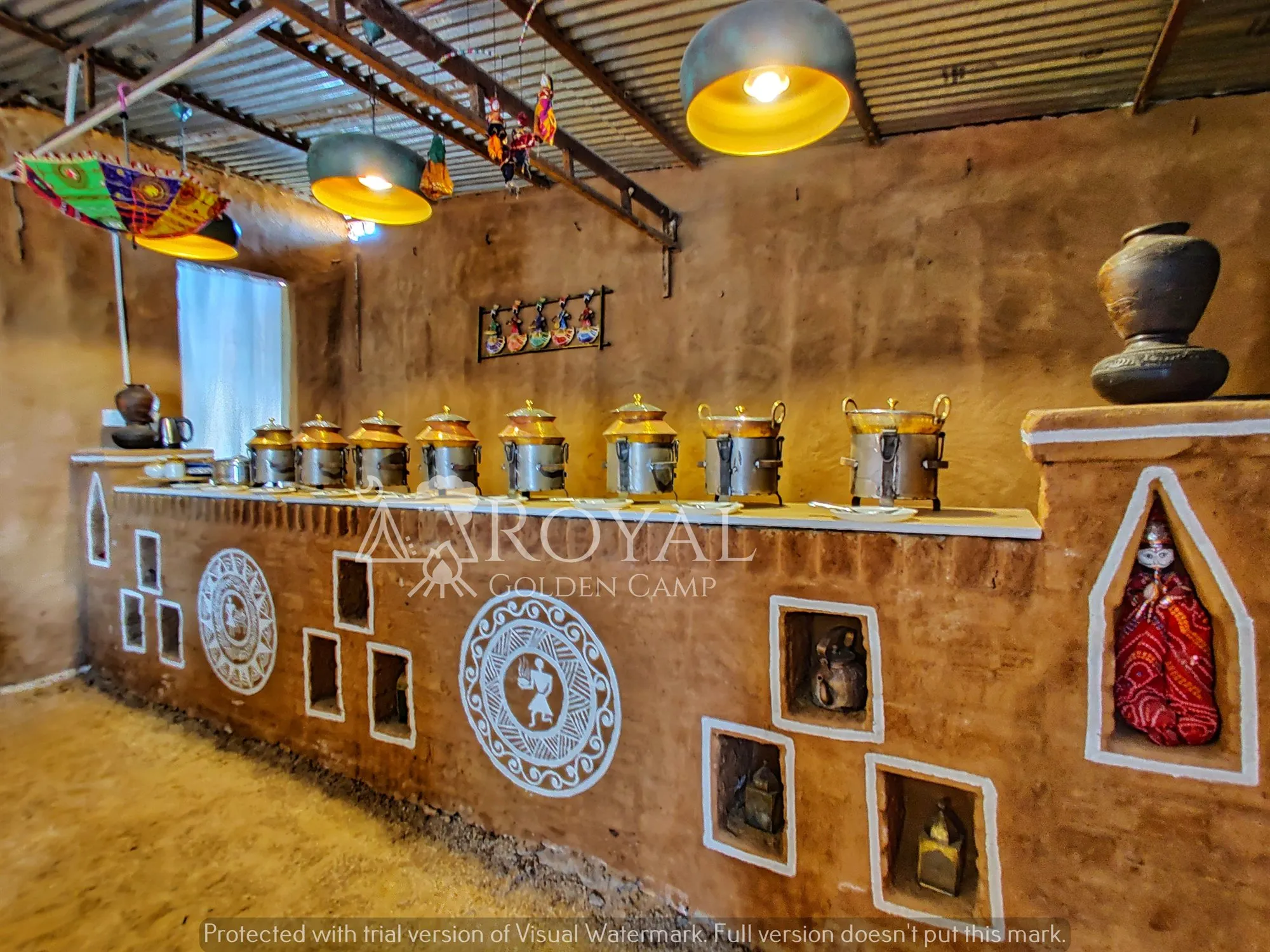 Open Dining & Camp Lounge
