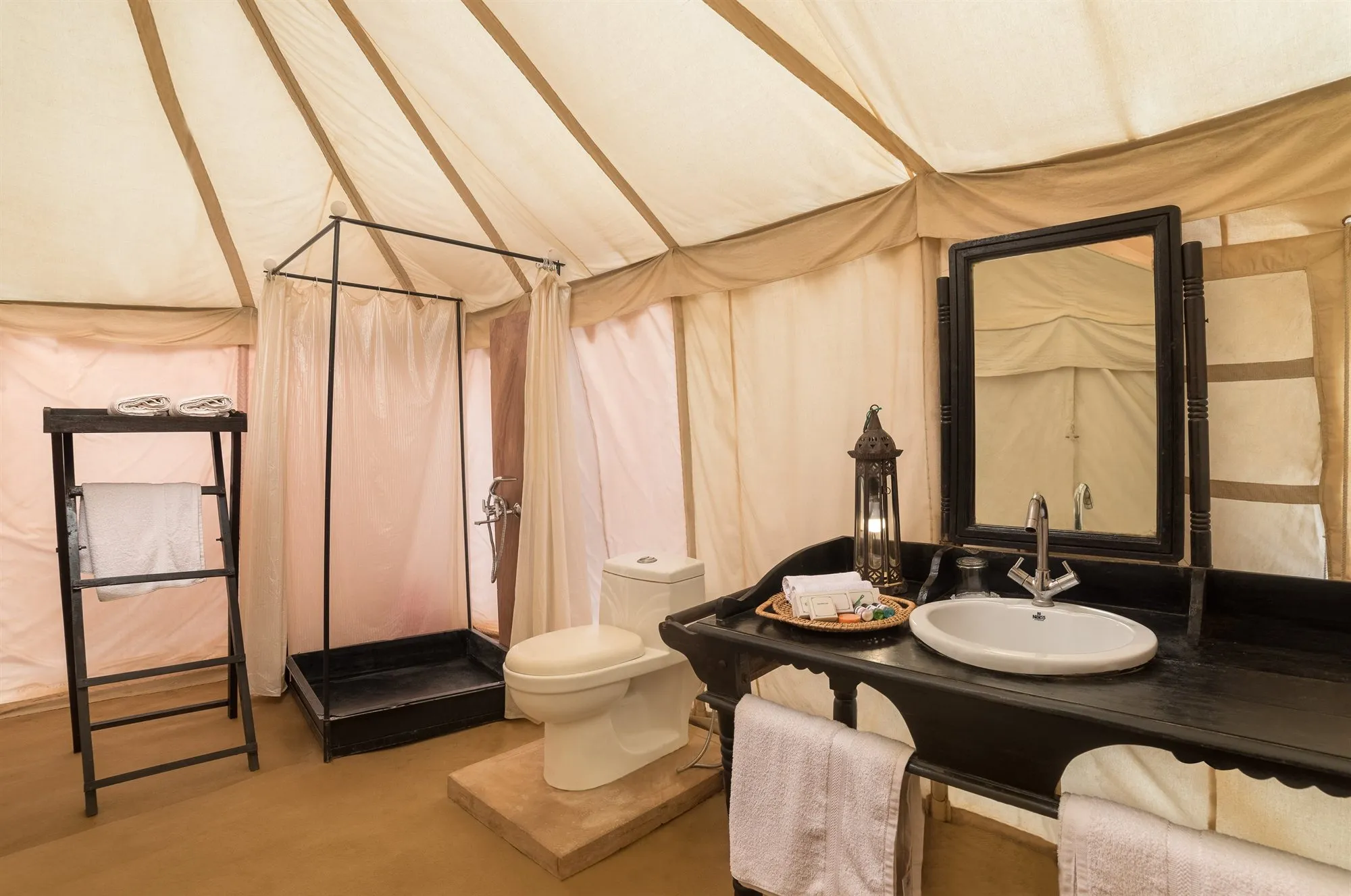 Swiss Deluxe Desert Tent