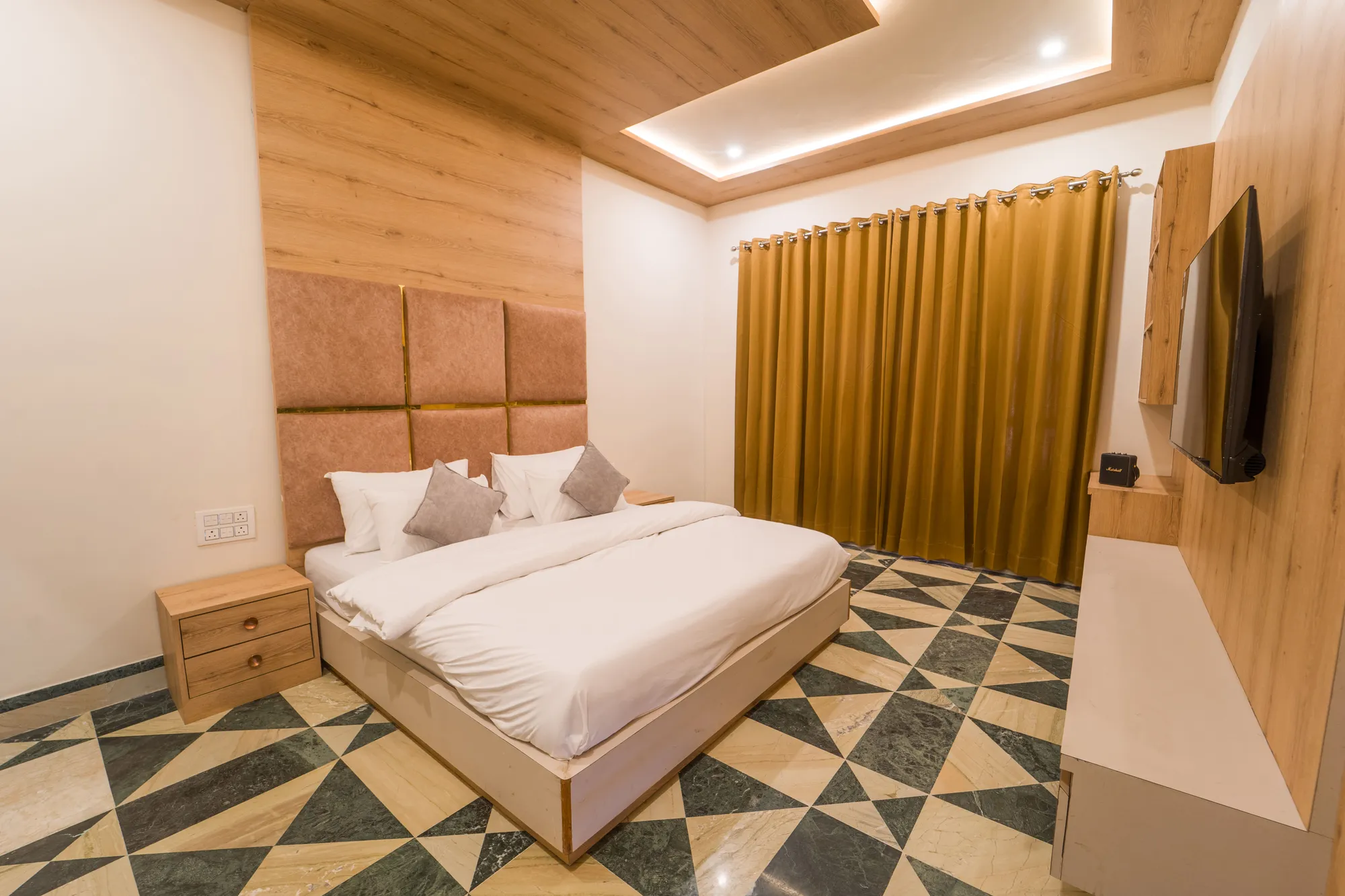 Luxury Villa Bedroom & Suite