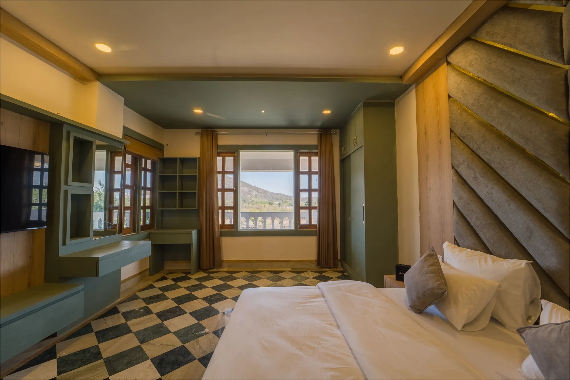Luxury Villa Bedroom & Suite