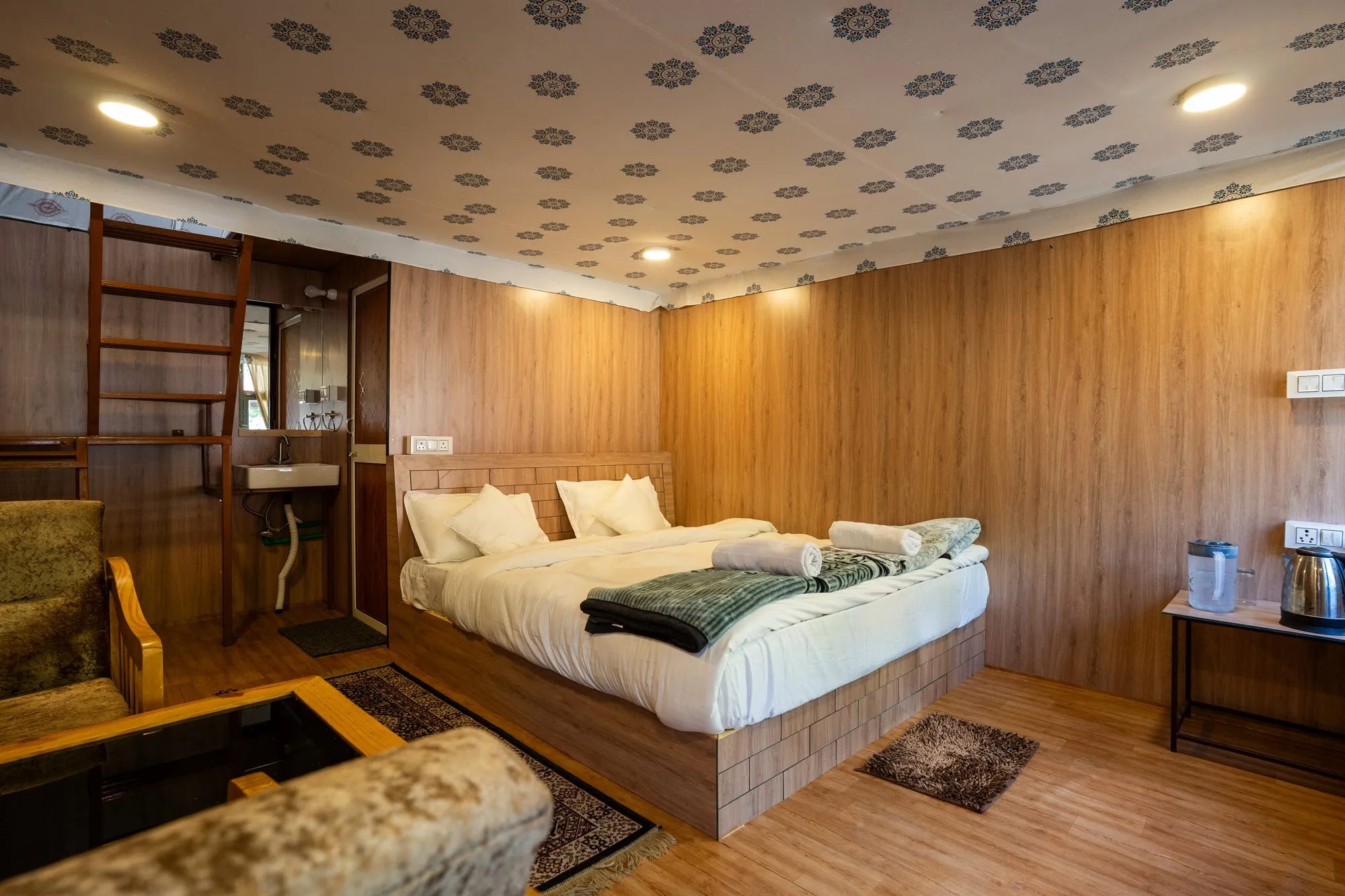 Alpine Rooms & Cottages